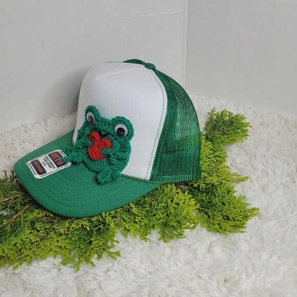 Adorable Crocheted Frog Trucker Hat with Red Heart - Picture 4 of 6